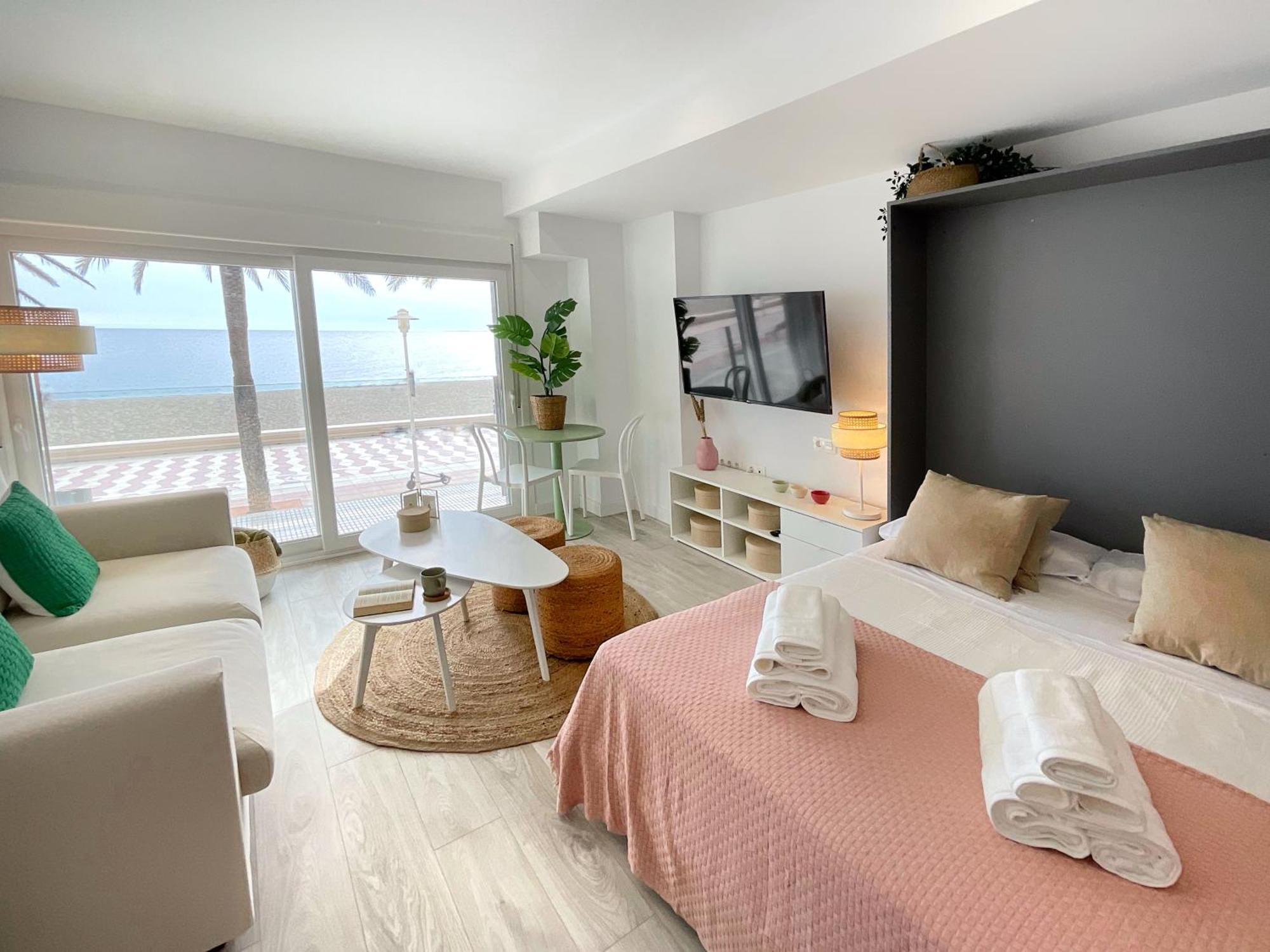 Cs7 Kaleria Suites Almeria Luaran gambar