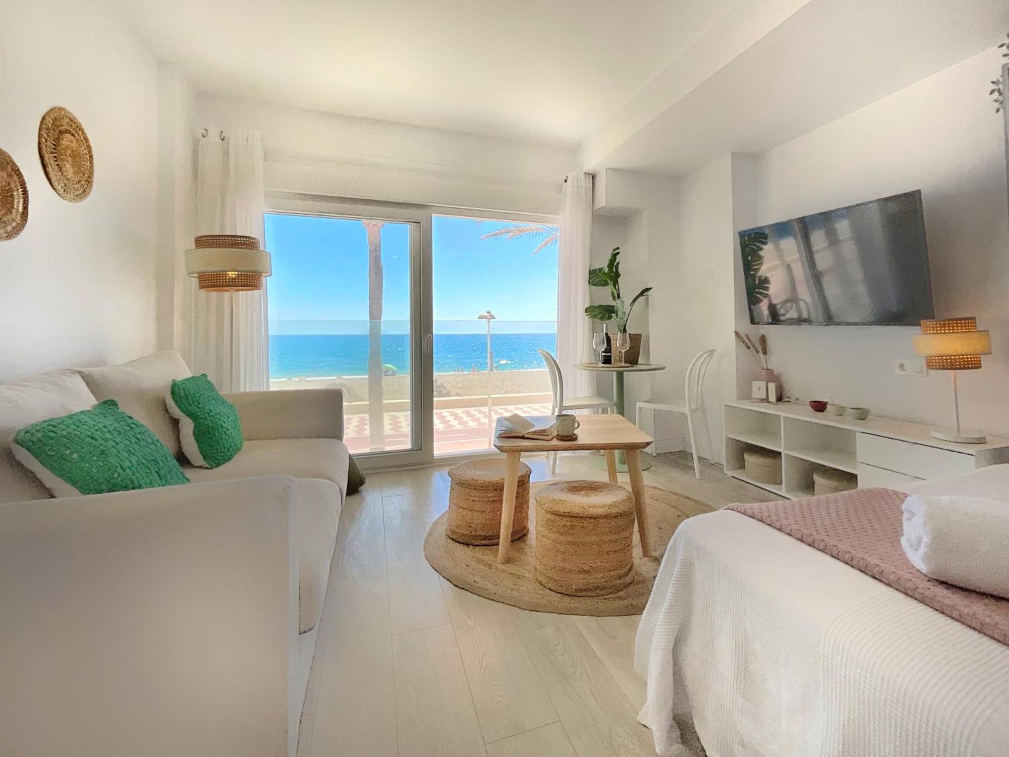 Cs7 Kaleria Suites Almeria Luaran gambar