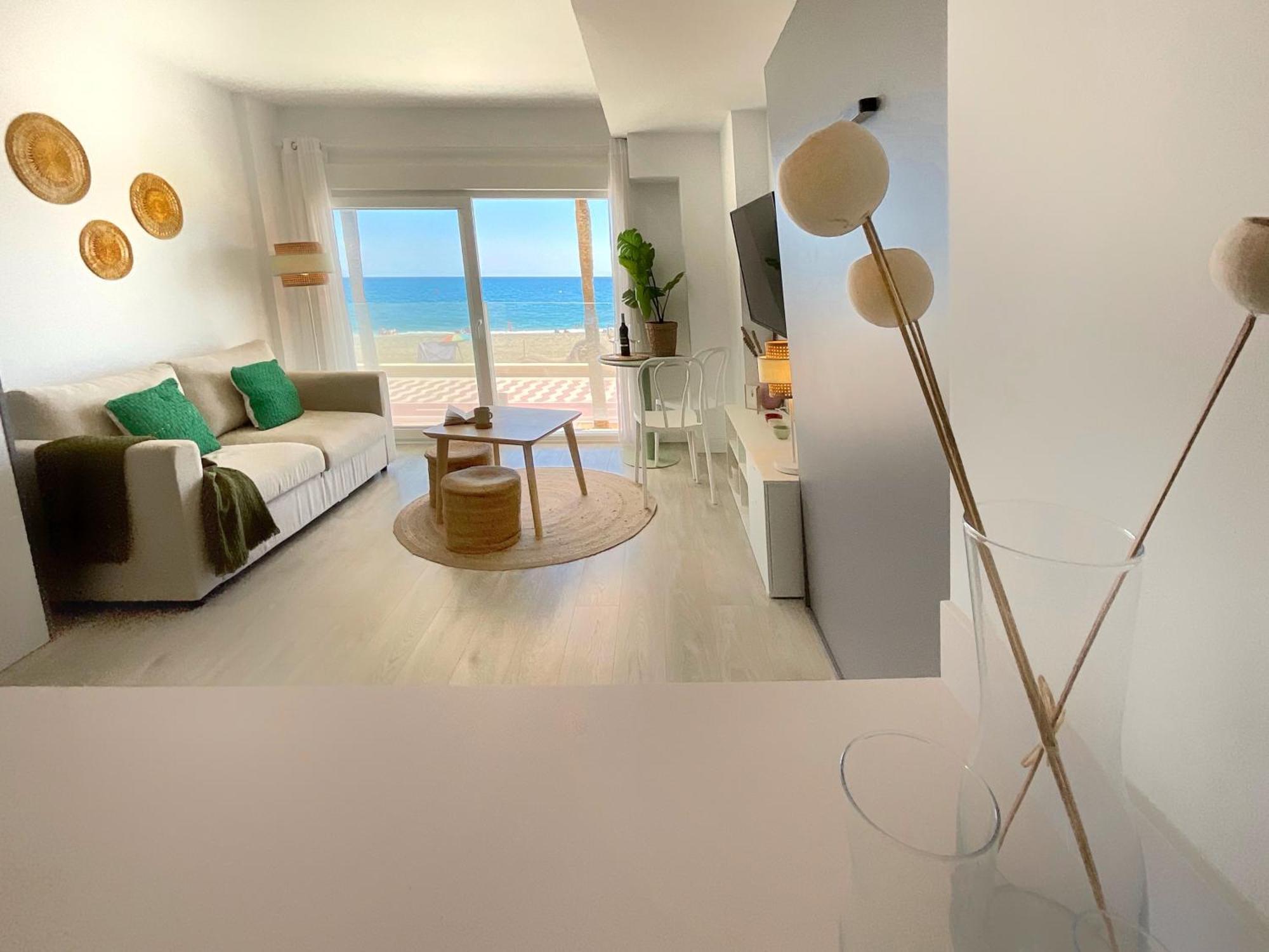 Cs7 Kaleria Suites Almeria Luaran gambar
